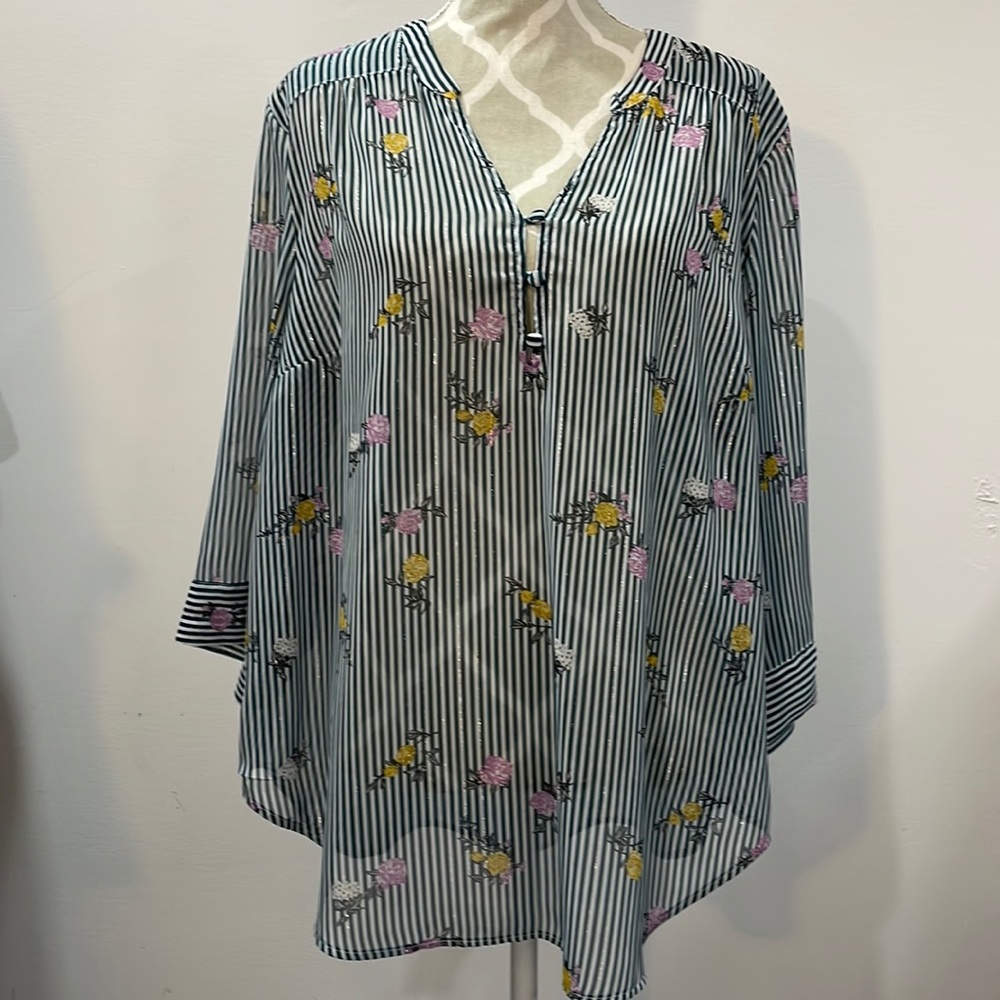 1X TORRID Striped Floral Women's Top